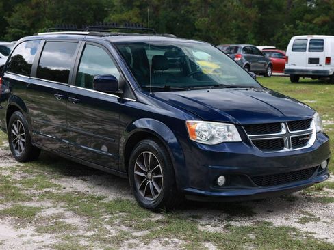 Used 2017 Dodge Grand Caravan SXT FWD image 15