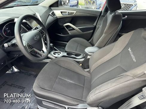 Used 2015 Hyundai Veloster FWD image 13