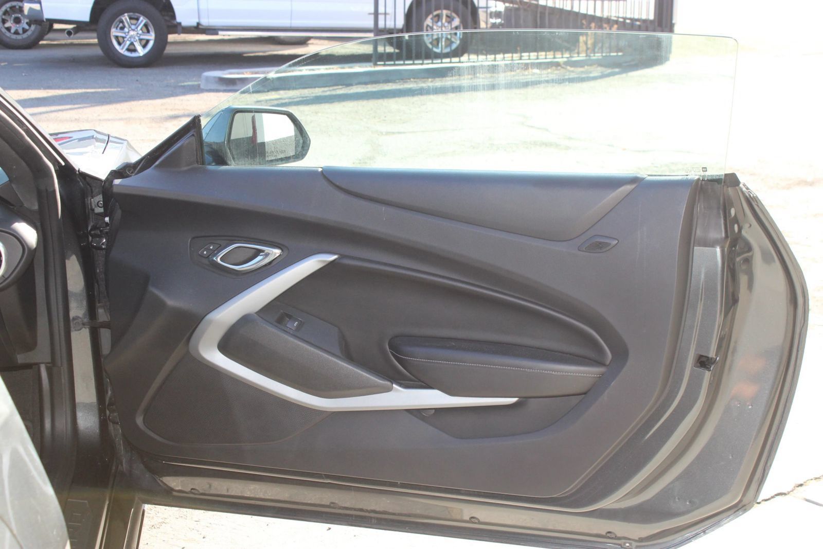 Used 2016 Chevrolet Camaro SS RWD image 14