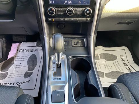 Used 2022 Subaru Ascent Premium w/ Convenience Package image 23