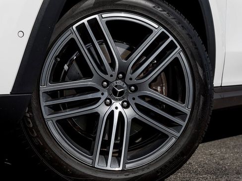 Used 2025 Mercedes-Benz GLS 450 GLS 450 image 9