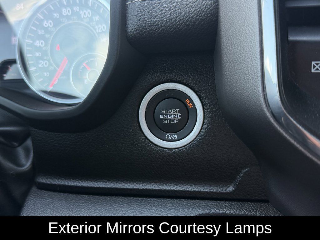 Used 2024 RAM 1500 Laramie AWD/4WD image 28