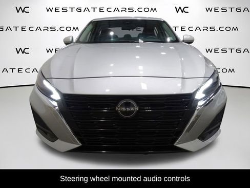 Used 2023 Nissan Altima 2.5 SV image 4