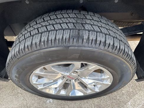 Used 2021 GMC Sierra 1500 SLT image 3