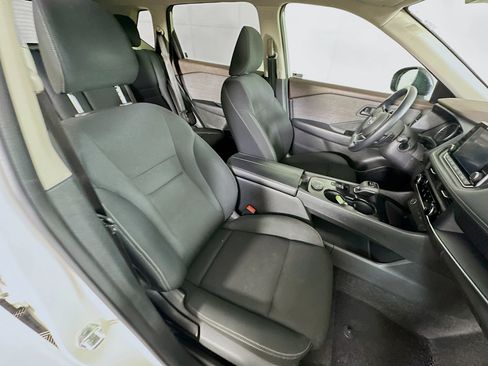 Used 2023 Nissan Rogue S AWD/4WD image 29