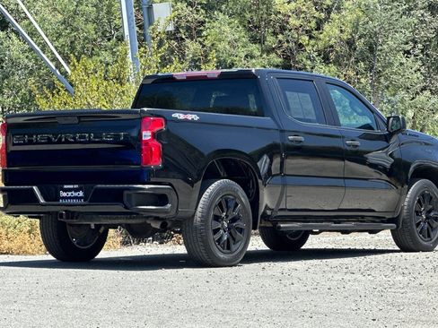 Used 2022 Chevrolet Silverado 1500 Custom w/ LPO, Dark Essentials Package AWD/4WD image 4