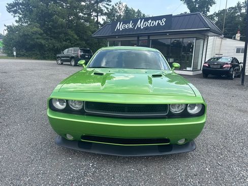 Used 2011 Dodge Challenger R/T RWD image 1