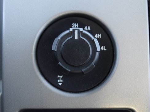 Used 2012 Ford F150 Lariat w/ Lariat Chrome Pkg image 30