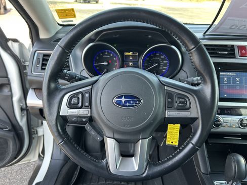 Used 2016 Subaru Outback 2.5i Limited AWD/4WD image 15