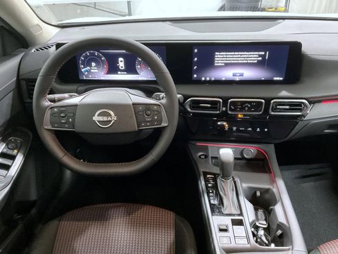 New 2026 Nissan Sentra SR FWD image 13