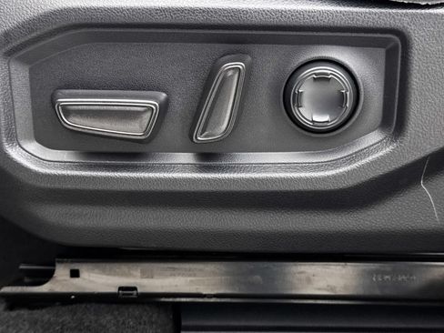 Used 2023 Toyota Sequoia Platinum AWD/4WD image 30