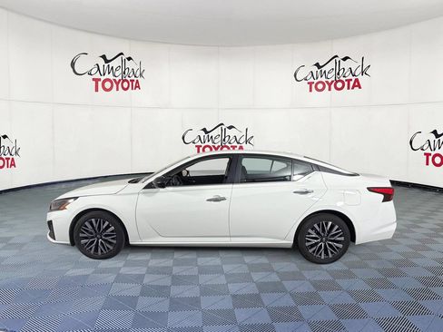 Used 2025 Nissan Altima 2.5 SV FWD image 5