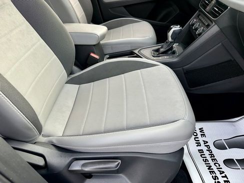 Used 2022 Volkswagen Taos SE image 23