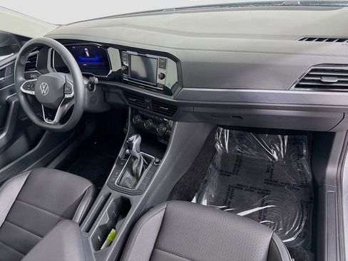 Used 2024 Volkswagen Jetta SE w/ Panoramic Sunroof Package FWD image 28