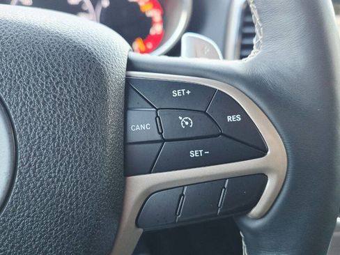 Used 2017 Jeep Grand Cherokee Limited w/ Luxury Group II image 29