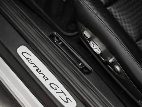 Used 2015 Porsche 911 Carrera GTS RWD image 39