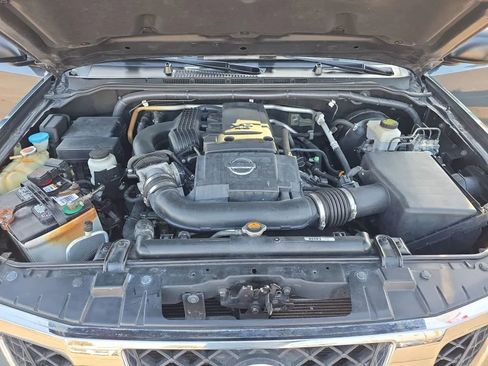 Used 2013 Nissan Frontier SV image 16