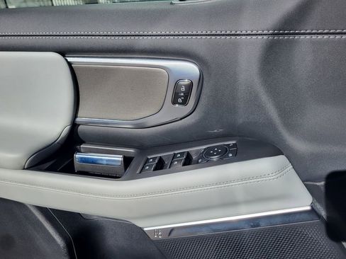 Used 2025 Ford Expedition Platinum w/ Driver's Package image 13