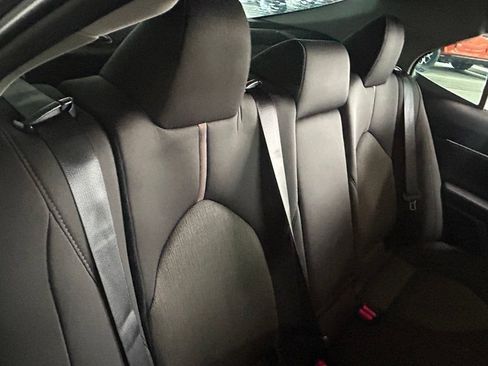 Used 2020 Toyota Camry LE FWD image 40