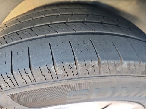 Used 2017 Chrysler Pacifica Touring-L w/ Tire & Wheel Group FWD image 16