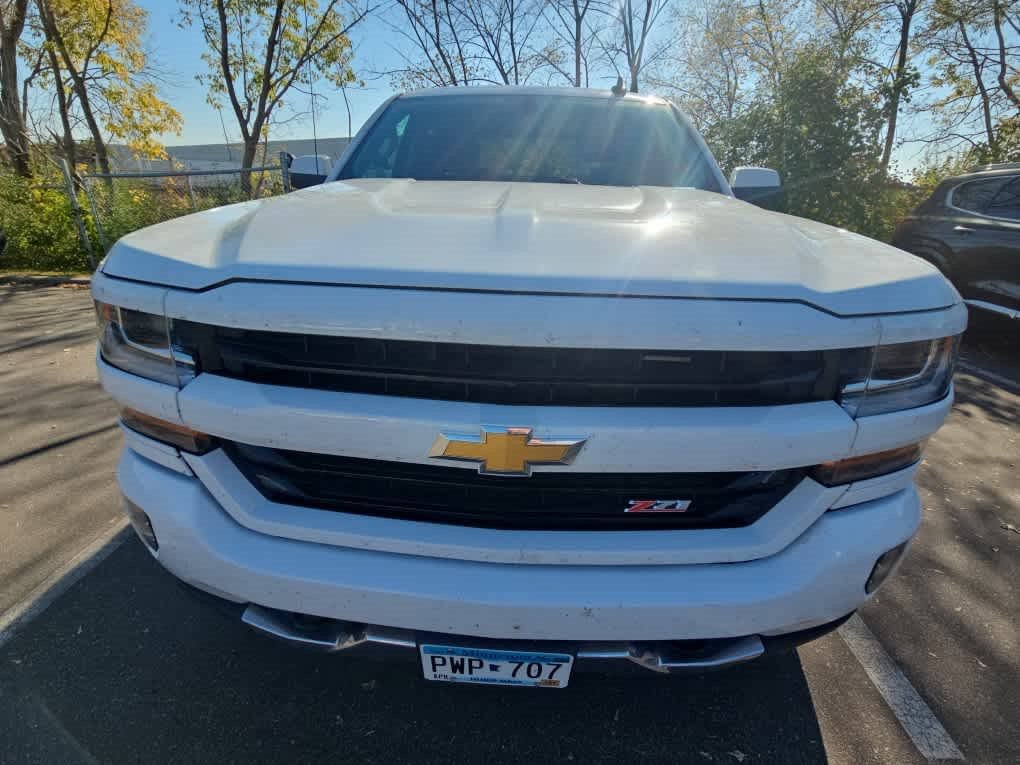 Used 2018 Chevrolet Silverado 1500 LT w/ All Star Edition AWD/4WD image 2