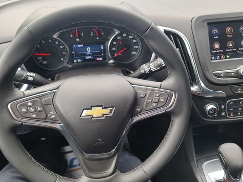 Used 2023 Chevrolet Equinox LT FWD image 20