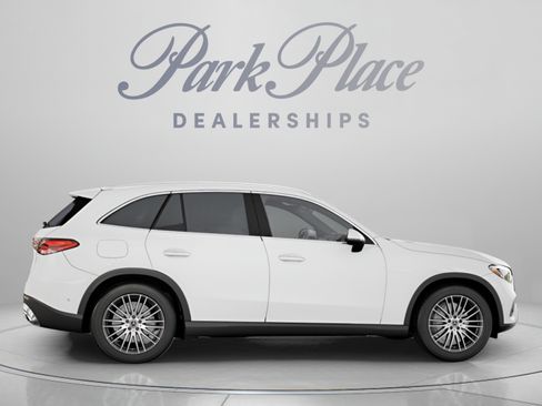 Certified 2026 Mercedes-Benz GLC 300 image 24