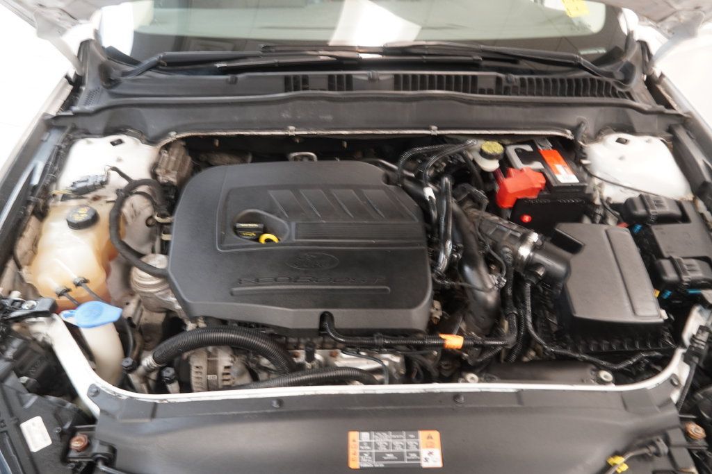 Used 2014 Ford Fusion SE w/ Equipment Group 202A FWD image 27