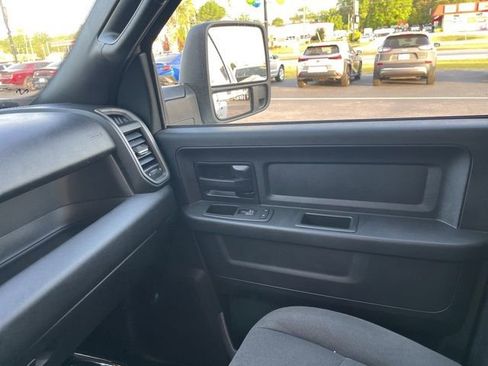 Used 2024 RAM 3500 Tradesman w/ Chrome Appearance Group AWD/4WD image 30