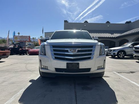 Used 2015 Cadillac Escalade Premium AWD/4WD image 2