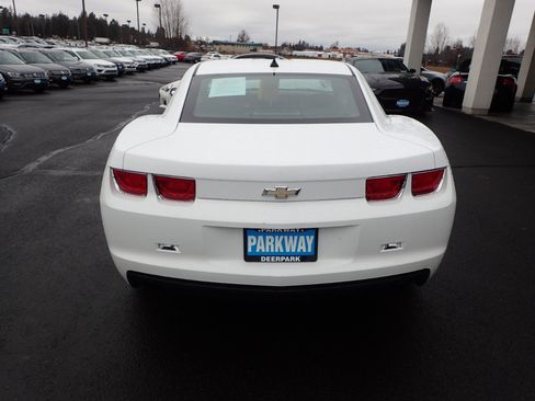 Used 2010 Chevrolet Camaro LT w/ Interior Accent Trim Package image 4