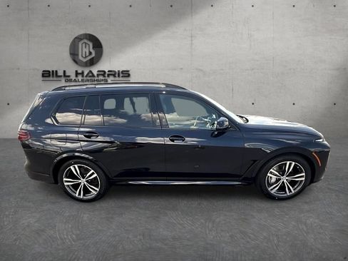 Used 2023 BMW X7 xDrive40i w/ M Sport Package AWD/4WD image 4