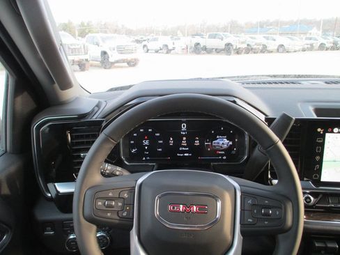 New 2026 GMC Sierra 1500 Elevation AWD/4WD image 17