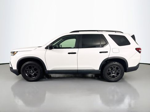 Certified 2023 Honda Pilot TrailSport image 8