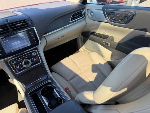 Used 2020 Lincoln Continental Reserve w/ Luxury Package image 19