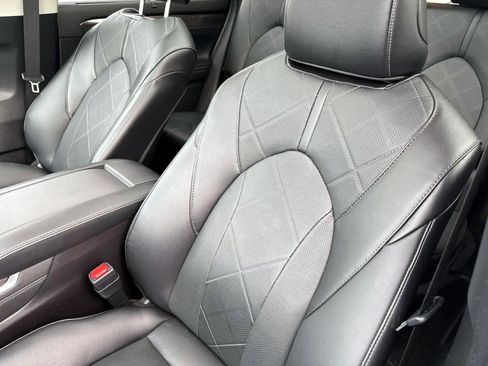 Used 2024 Toyota Highlander Platinum image 26