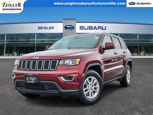 Used 2020 Jeep Grand Cherokee Laredo image 1