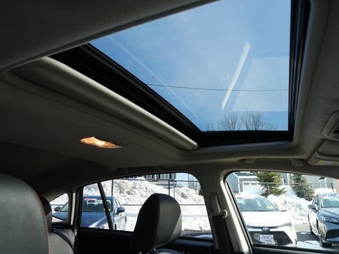 Used 2016 Subaru Crosstrek 2.0i Limited image 17