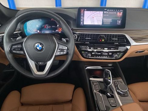 Used 2023 BMW 530i xDrive w/ Convenience Package AWD/4WD image 13