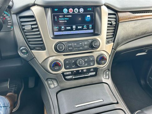 Used 2019 GMC Yukon XL Denali RWD image 4
