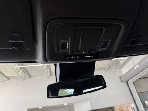 Used 2023 GMC Sierra 1500 SLT w/ SLT Premium Package image 26