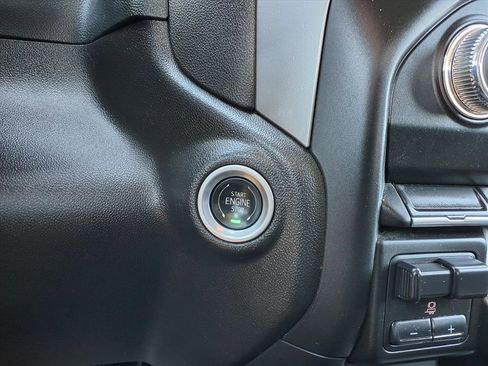 Used 2024 GMC Sierra 2500 Pro w/ Convenience Package image 30