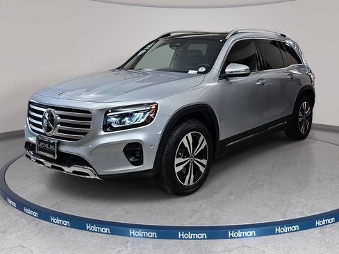 Used 2026 Mercedes-Benz GLB 250 4MATIC image 1