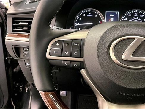 Used 2017 Lexus ES 350 w/ Luxury Package image 11