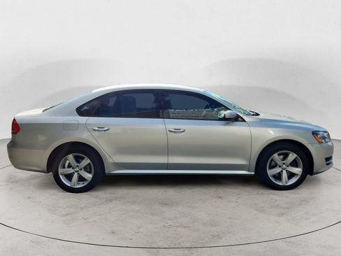 Used 2013 Volkswagen Passat 2.5 S FWD image 4