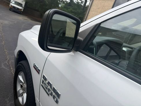 Used 2019 RAM 1500 Classic SLT AWD/4WD image 36