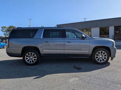 Used 2020 GMC Yukon XL Denali w/ Open Road Package image 5