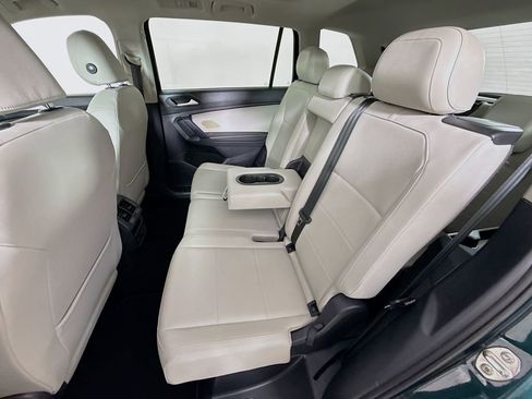 Used 2019 Volkswagen Tiguan SE w/ Panoramic Sunroof Package FWD image 24
