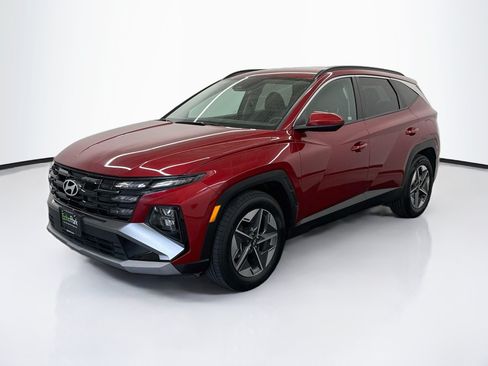 Used 2025 Hyundai Tucson SEL FWD image 3