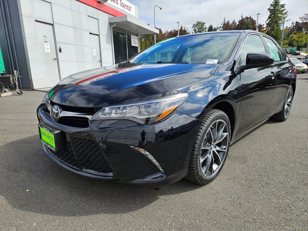 Used 2016 Toyota Camry XSE w/ Advanced Technology Package FWD image 7